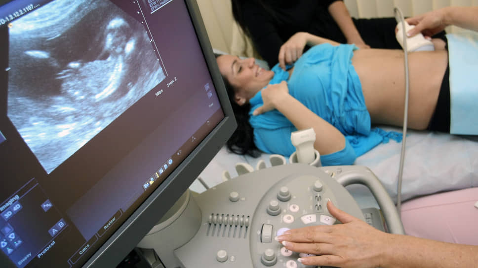В Госдуму внесен проект о запрете оказывать услугу аборта в частных клиниках