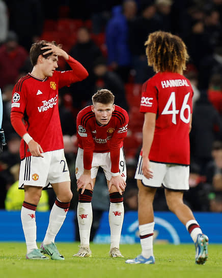 На групповом этапе Лиги чемпионов «Манчестер Юнайтед» из шести матчей проиграл четыре, пропустив в общей сложности 15 мячей, и занял последнее, четвертое место в своем квартете