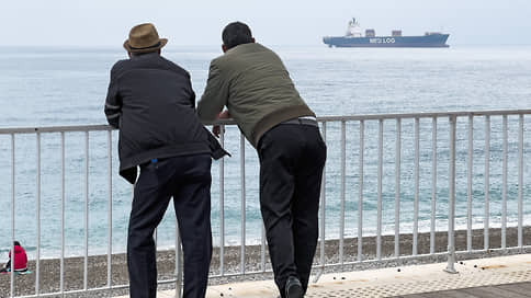 Суэцкий союз // Танкеры с российской нефтью не боятся обстрелов хуситов