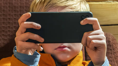 Детям лучше быть подслушанными // Конституционный суд разрешил родителям шпионить через смартфоны отпрысков