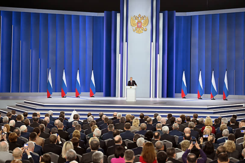 Предстоящее послание Владимира Путина Федеральному собранию, как и в 2018 году, станет частью его предвыборной кампании как кандидата в президенты