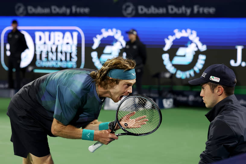 Слишком бурные эмоции во время полуфинала Dubai Duty Free Tennis Championships стоили Андрею Рублеву путевки в финал и $36,4 тыс. призовых