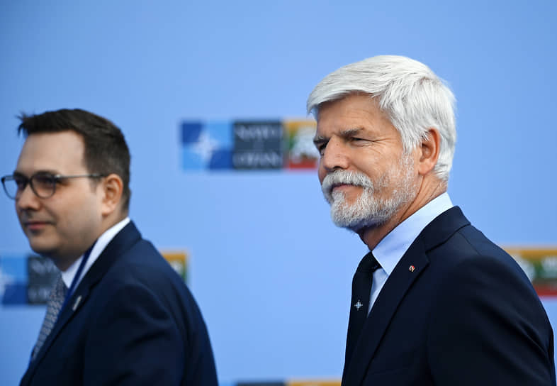 Президент Чехии Петр Павел (справа)