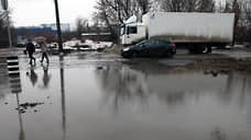 В российских регионах из-за паводка затопило дома и мосты