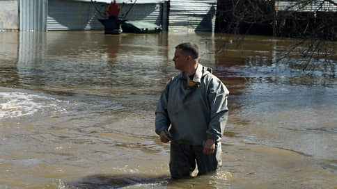 Урал подливает проблем // В Оренбурге объявлена массовая эвакуация жителей из-за потопа