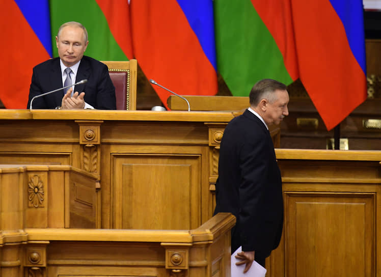 Менять губернаторов, у которых в этом году истекают полномочия, в Кремле пока не намерены, но судьбу Александра Беглова (справа) Владимир Путин решит отдельно