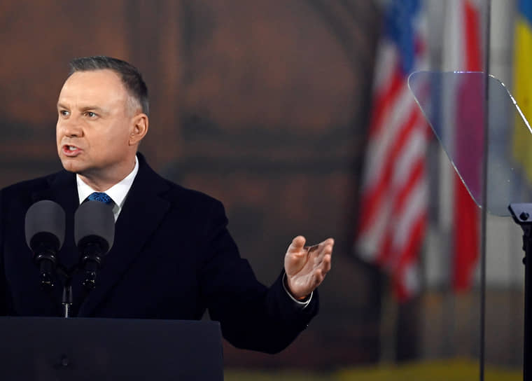 Президент Польши Анджей Дуда наделал много шума, допустив размещение на польской территории ядерного оружия США