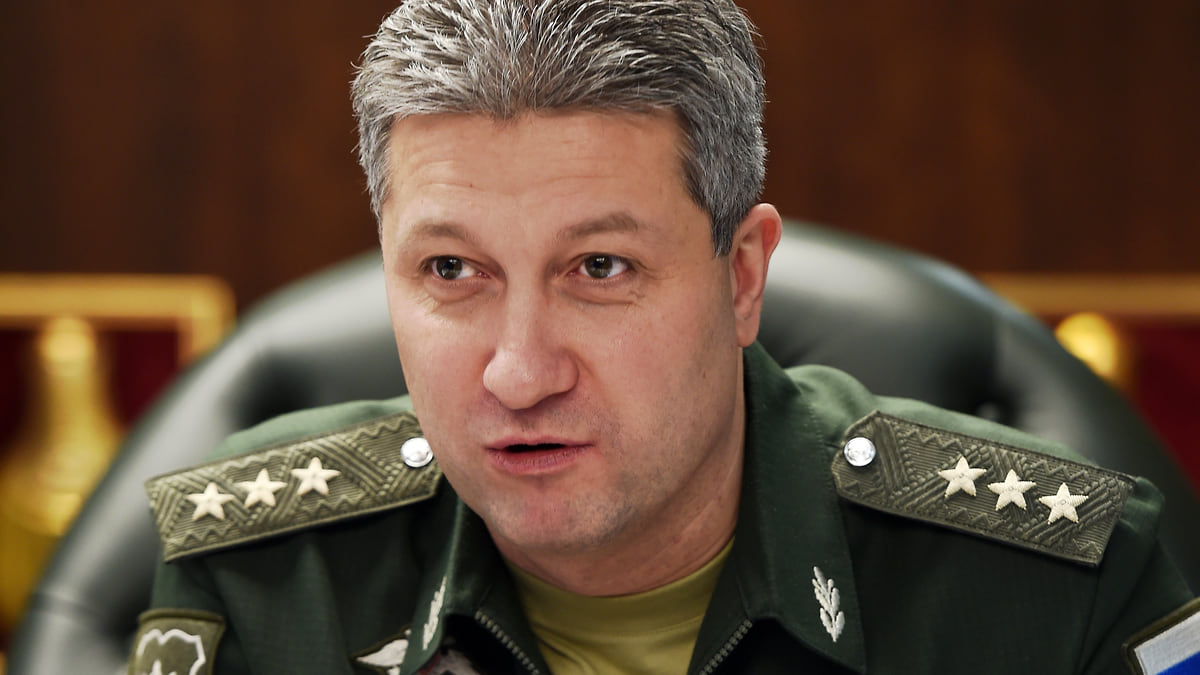 «Ъ» стали известны детали задержания замминистра обороны Иванова