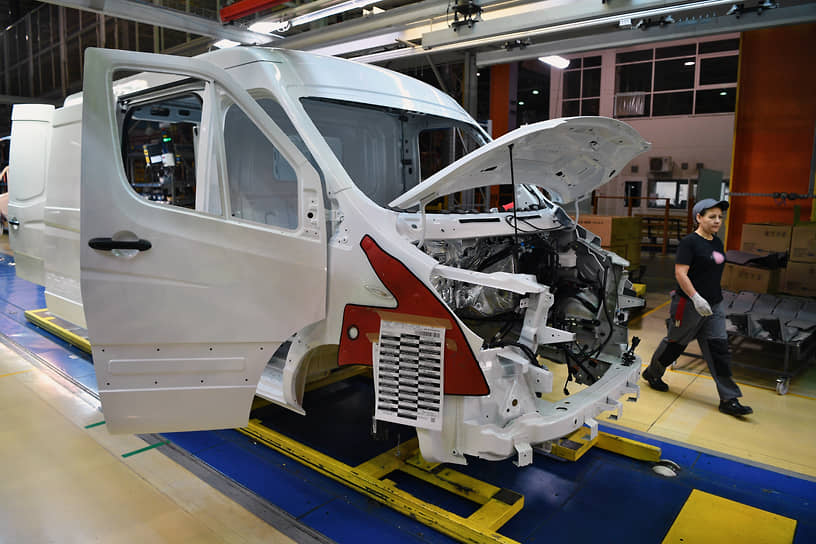 Производство легких коммерческих автомобилей на предприятии ООО «Соллерс Алабуга» (ноябрь 2023 года)