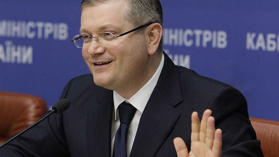 Вице-премьер Александр Вилкул обрадовал производителей муниципального транспорта новой госпрограммой 