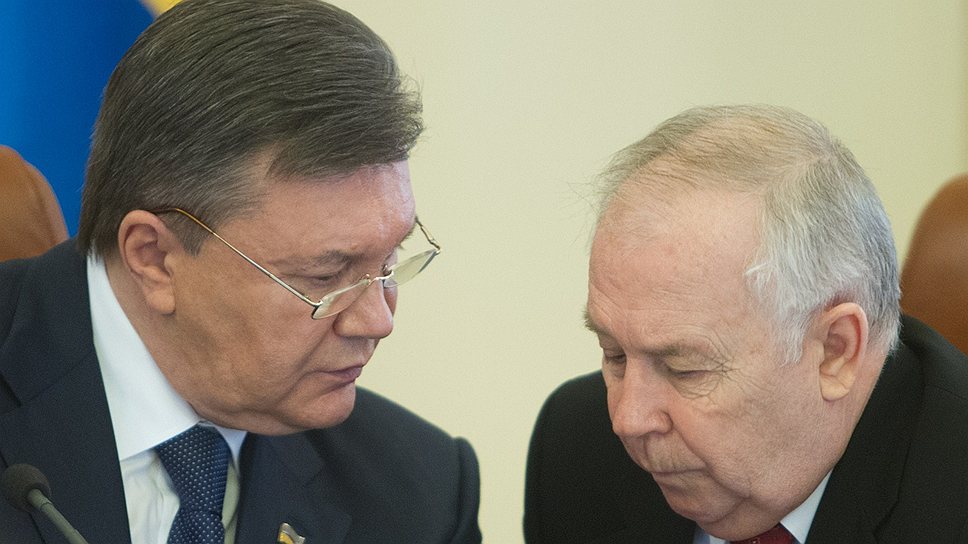 Виктор Янукович и Владимир Рыбак (справа) все больше склоняются к сценарию досрочного прекращения полномочий Рады 