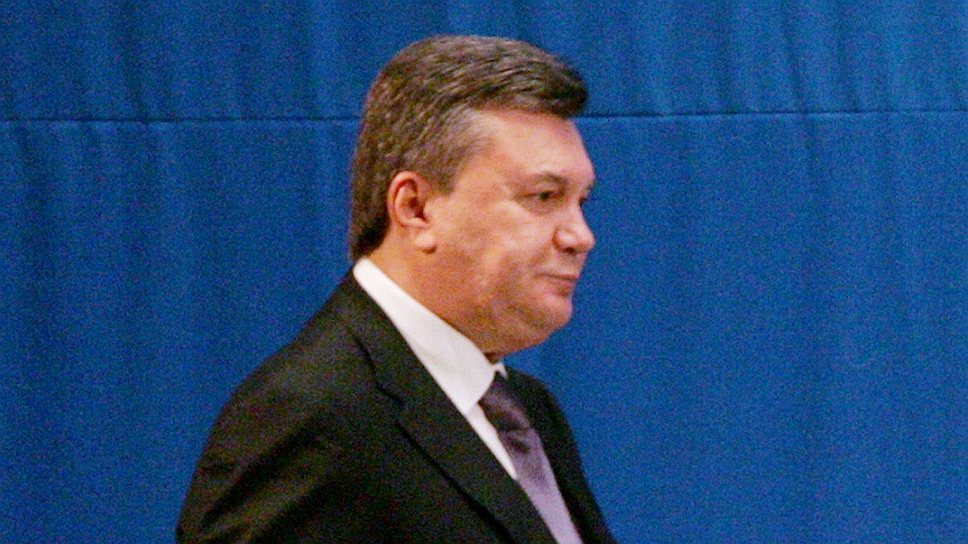 Александр Клименко (на переднем плане) наконец-то получил от президента Виктора Януковича не только пост министра доходов и сборов, но и само министерство 