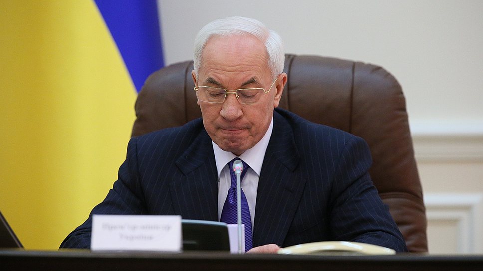 Премьер-министр Николай Азаров разочарован тем, что украинцы становятся все менее читающей нацией 