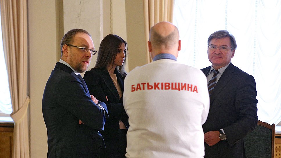Удача в решении вопроса Юлии Тимошенко, похоже, повернулась к ее соратникам спиной 