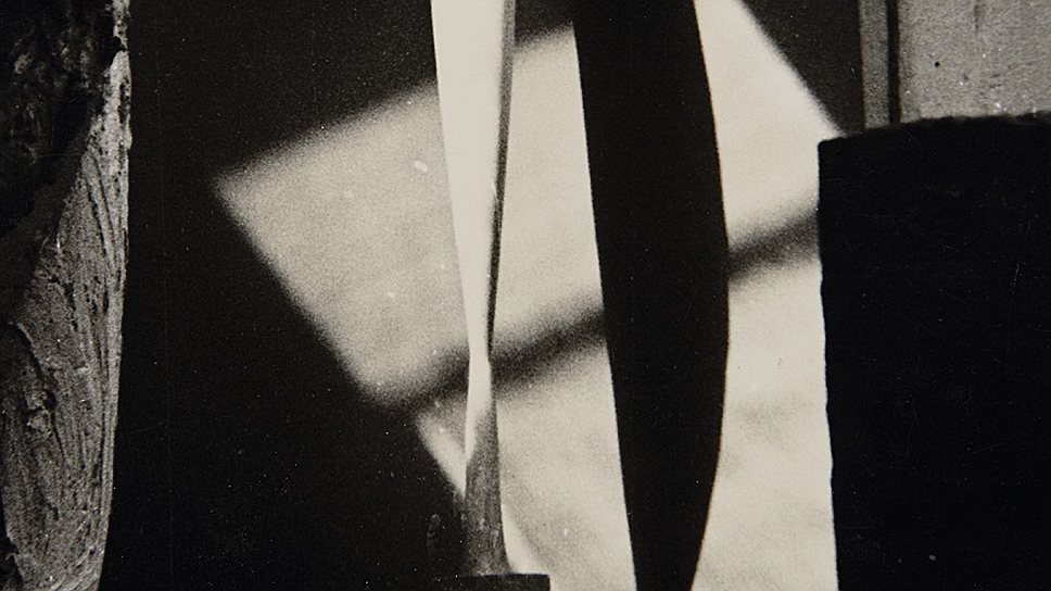 Константин
Бранкузи.
«Птица в пространстве с тенью»,
около 1932 года. 
