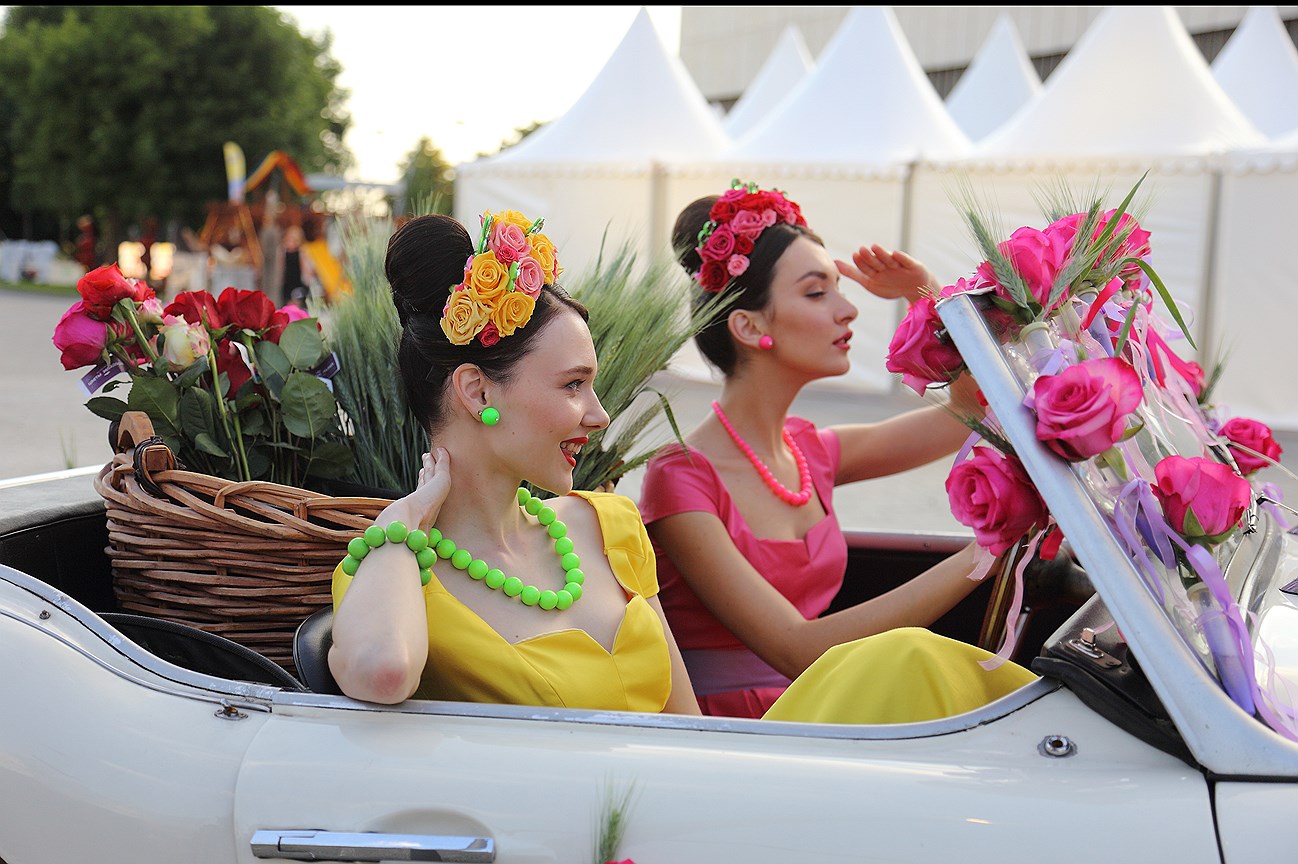 Фестиваль садов. Московский фестиваль садов и цветов «Moscow Flower show». Фестиваль Москоу Флавер шоу в Москве. Международный фестиваль Garden. Глобус Интернешнл Москоу Фловерс шоу.