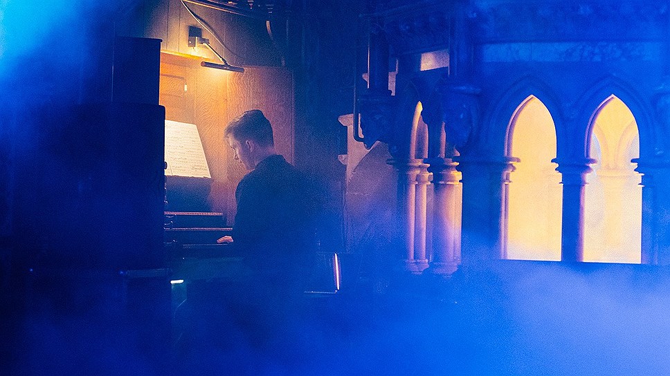 &#39;Twitchy Organs&#39; with Nico Muhly &amp; Oneohtrix Point Never. London&#39;s Union Chapel