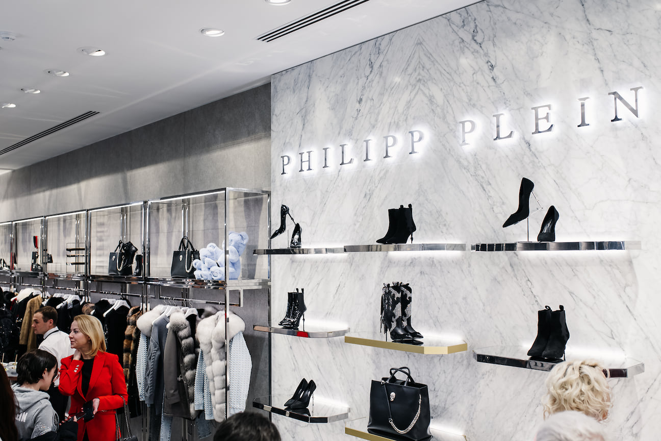 PHILIPP PLEIN – магазин модной одежды Outlet Village Белая …