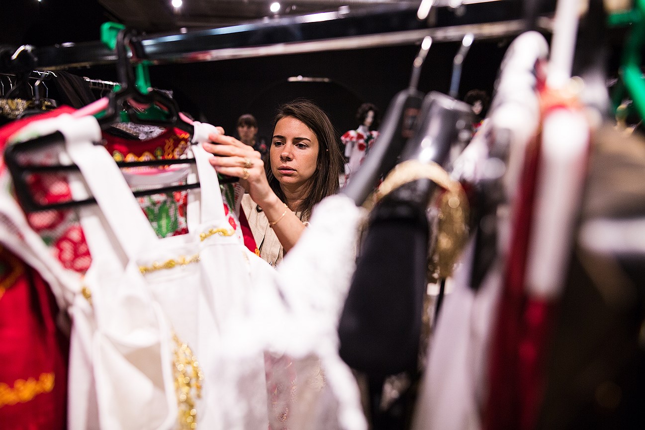 Выставка «Русские сезоны» в ЦУМе. 
Backstage.
Художественный руководитель - Наталья Гольденберг, куратор – Наталья Туровникова.