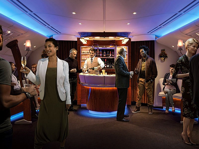 Салон первого класса Emirates Airlines 