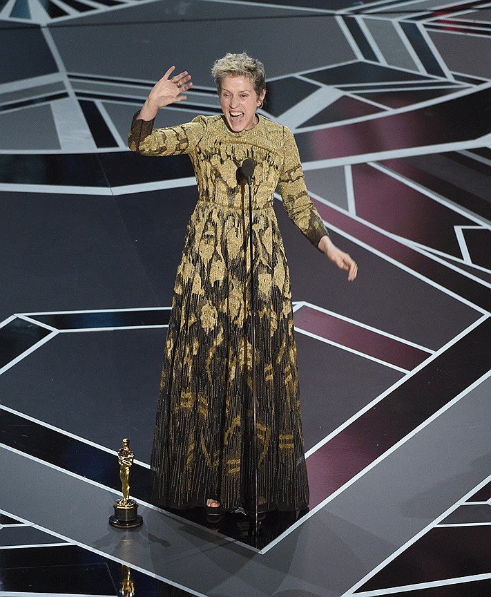 Победительница в номинации «Лучшая женская роль», 60-летняя актриса Фрэнсис Макдорманд пришла на «Оскар» без макияжа
