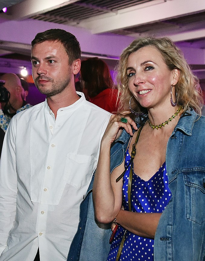 Главный редактор журнала Hello! Светлана Бондарчук и фотограф Сергей Табунов во время вечеринки Digital Reporter