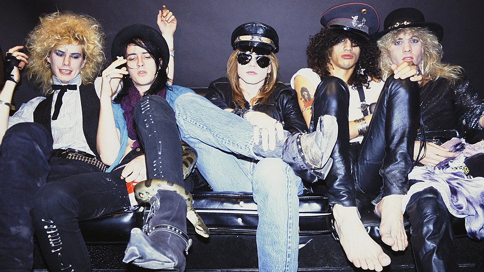 Динозавр-рок: Guns N`Roses приехали в лосинах, золоте и с волосами