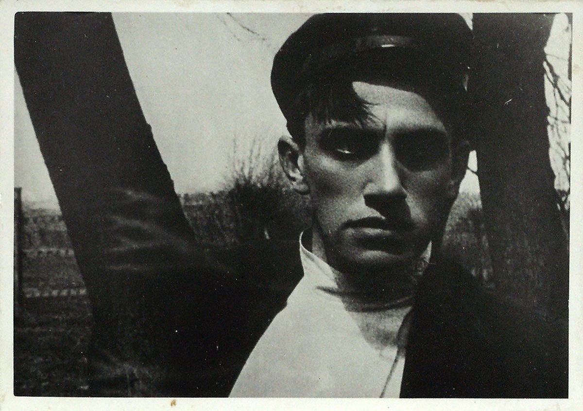 Кадр из фильма «Барышня и хулиган», режиссер Евгений Славинский, 1918
