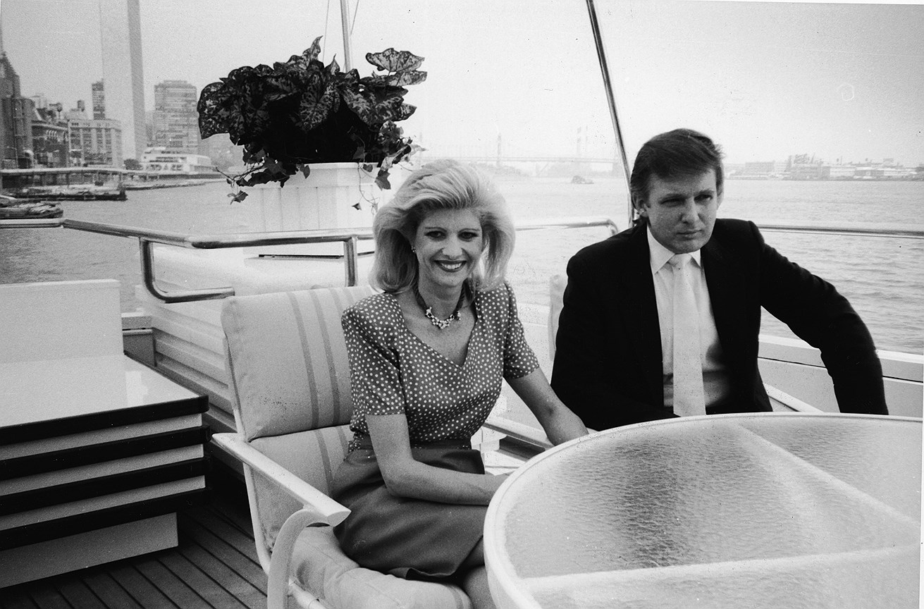 Ивана и Дональд Трамп на борту свойе яхты Trump Princess, 1988 год