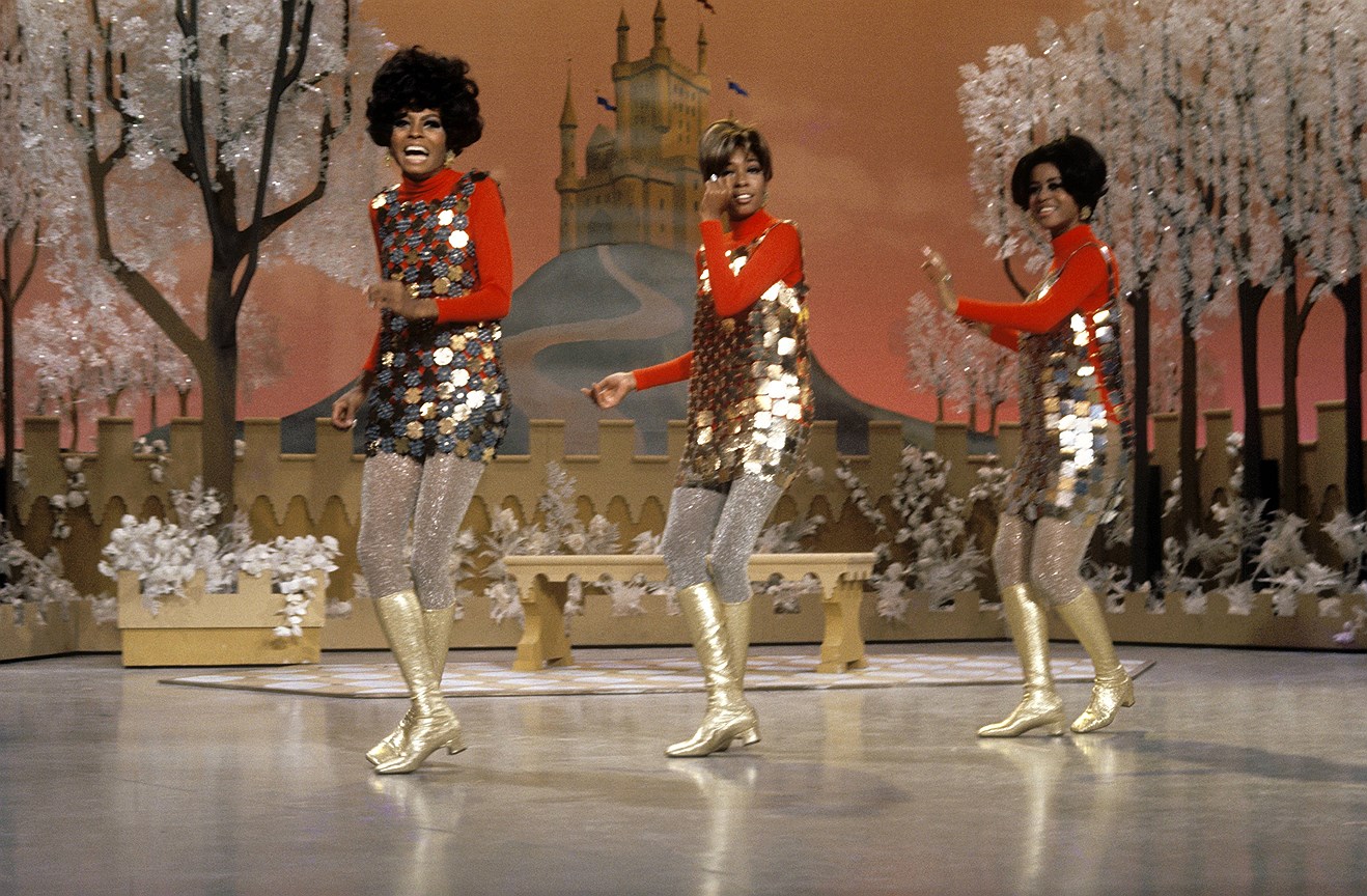 Группа Supremes: Мэри Уилсон, Дайана Росс и Синди Бердсонг на телевизионном шоу 