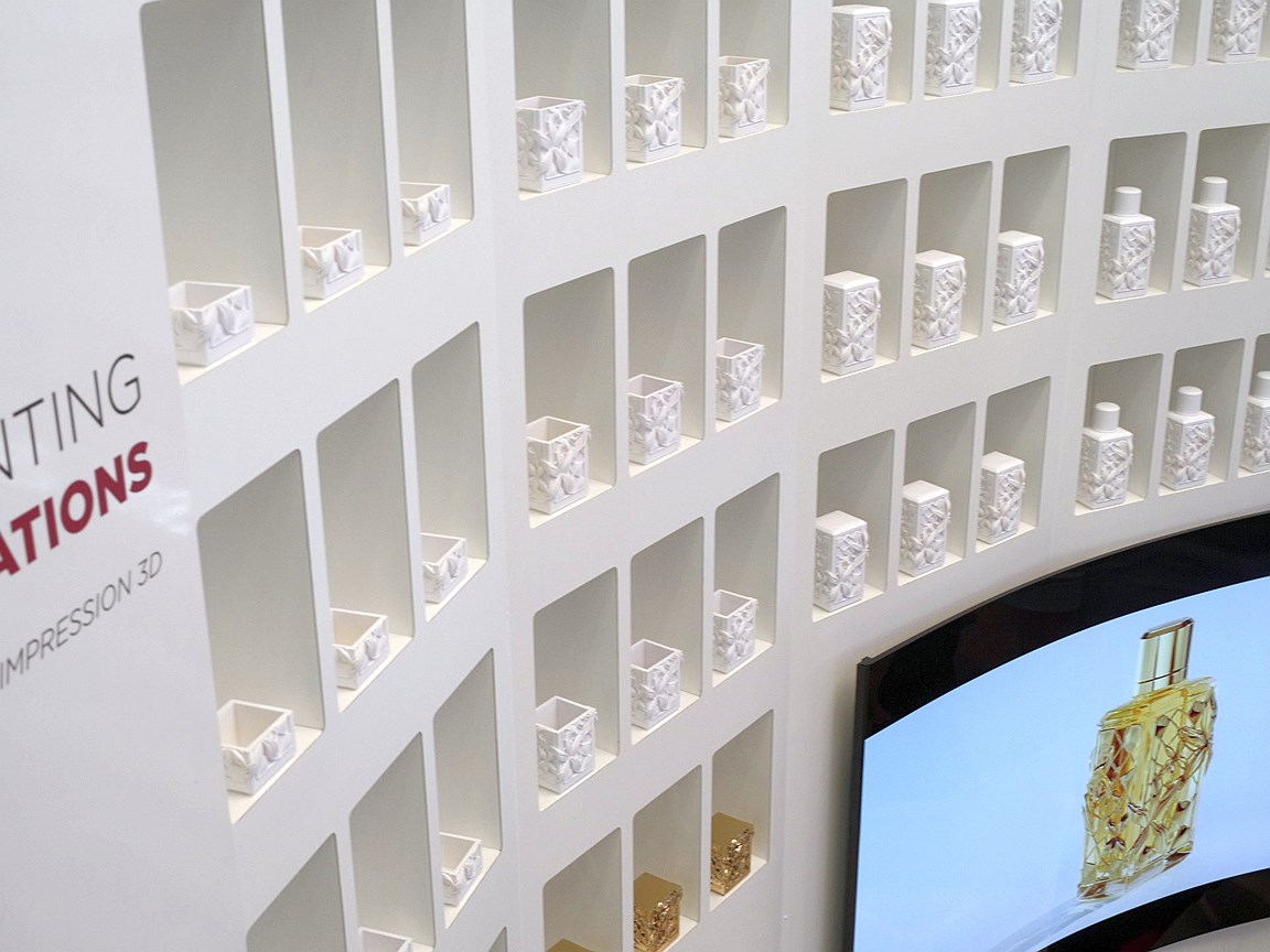 Прототипы флаконов ароматов Lancome, напечатанные на 3D принтере
