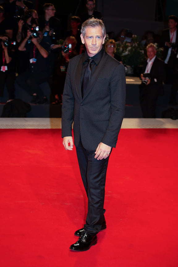 Актер Бен Мендельсон на премьере фильма «Король» на Венецианском кинофестивале 