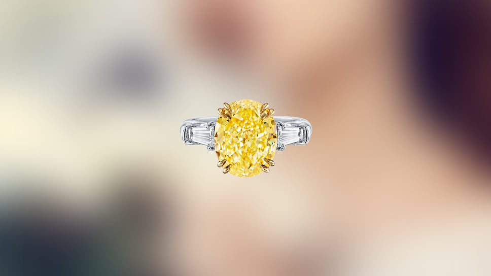 Harry Winston, кольцо Bridal,  платина, желтый бриллиант огранки «овал», белые бриллианты
