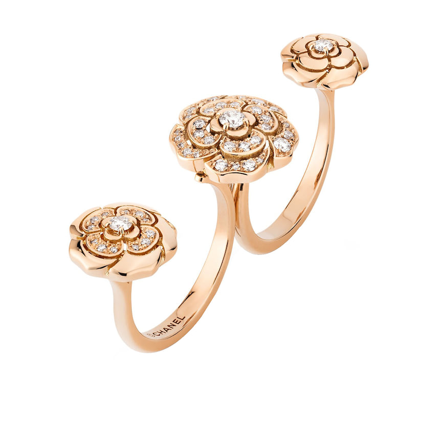 Chanel, кольцо Camelia, розовое золото, бриллианты