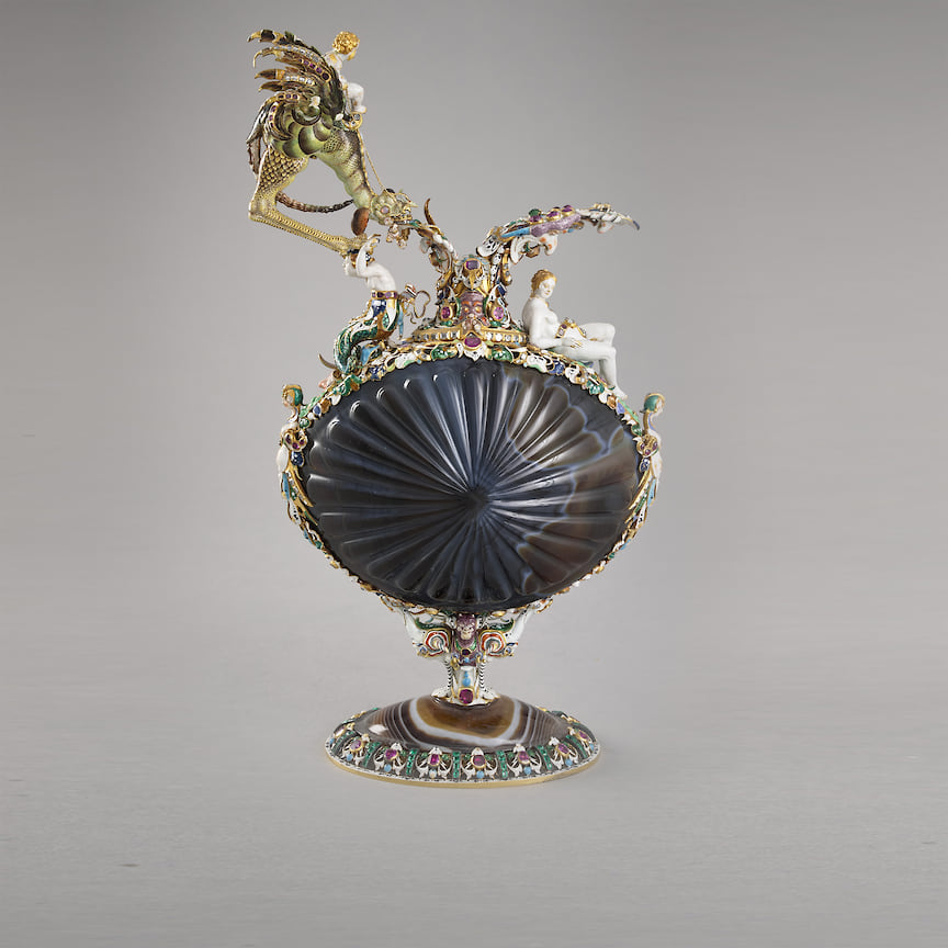 Кувшин из сардоникса, золото, эмаль, рубины, изумруды, опалы, 1630 год