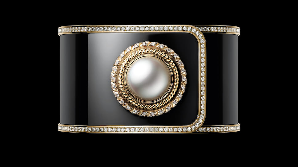 Chanel Watches, часы Mademoiselle Prive Bouton Ganse de Diamant, 25 мм, желтое и белое золото, жемчуг, бриллианты, кварцевый механизм, лимитированная серия 5 экземпляров