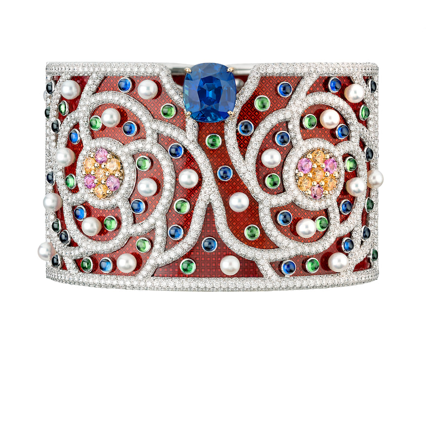 Chanel High Jewelry, браслет Folklore, белое золото, сапфиры, цавориты, мандариновые гранаты, жемчуг, бриллианты