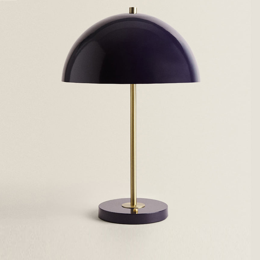 Zara Home, лампа с металлическим абажуром в форме купола, 10 999 руб, zarahome.com