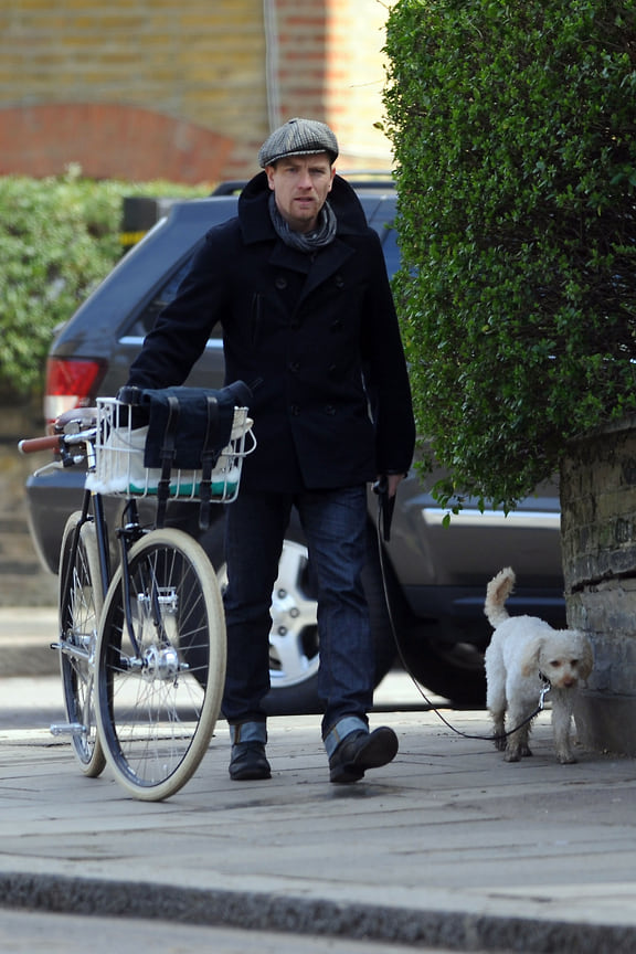 Юэн МакГрегор на прогулке в парке Примроуз Хилл, Лондон, 2011 год