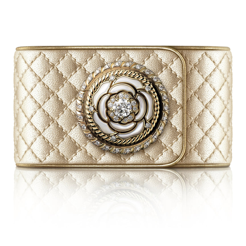 Chanel Watches, часы Mademoiselle Prive Bouton, желтое золото, перламутр, бриллианты, кожа, кварцевый механизм