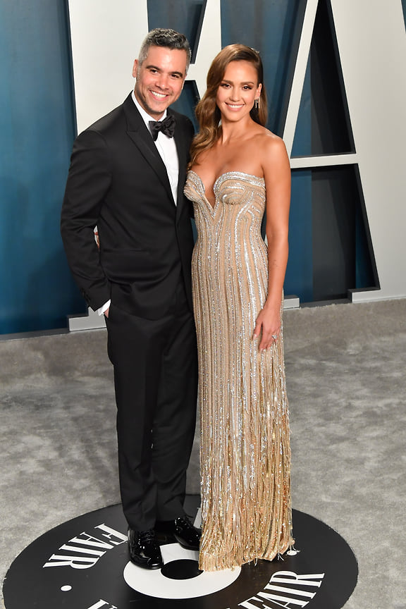 Джессика Альба и ее муж Кэш Уоррен на вечеринке Vanity Fair в честь церемонии Оскар-2020