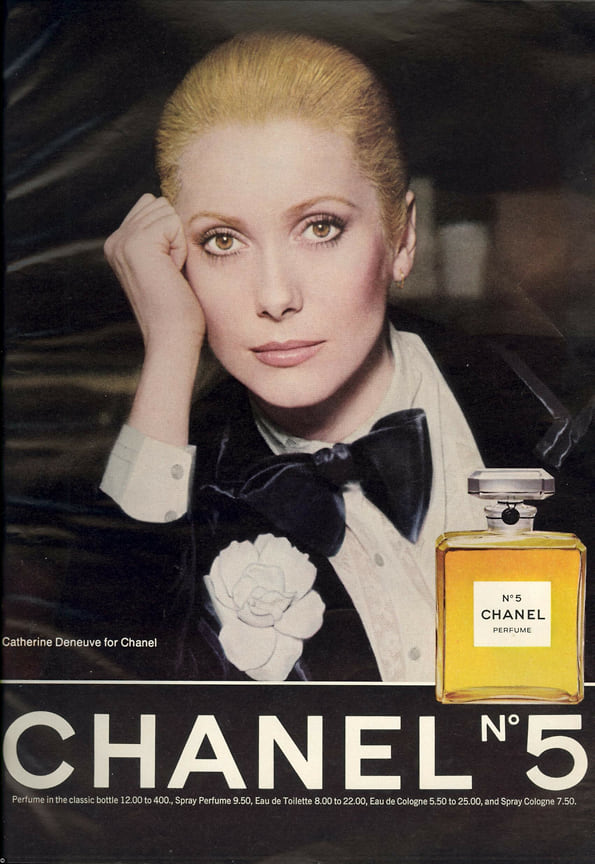 Актриса Катрин Денев в рекламной кампании аромата, 70-е годы XX века.