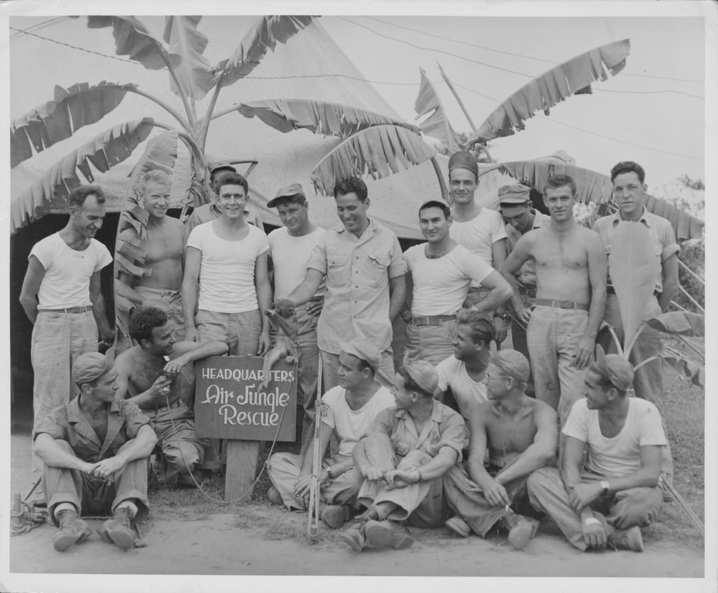Войска ВВС США в штаб-квартире в джунглях во время кампании в Бирме, примерно в 1939-1945 годах 