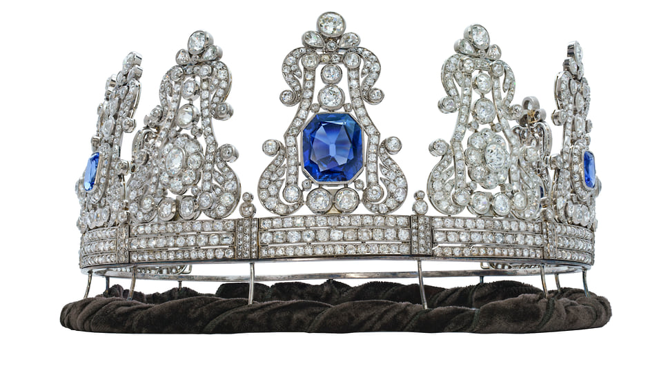 Диадема королевы Португалии Марии II, золото, бриллианты, сапфиры, 1840-е годы (эстимейт: 170 - 350 тыс. швейцарских франков)