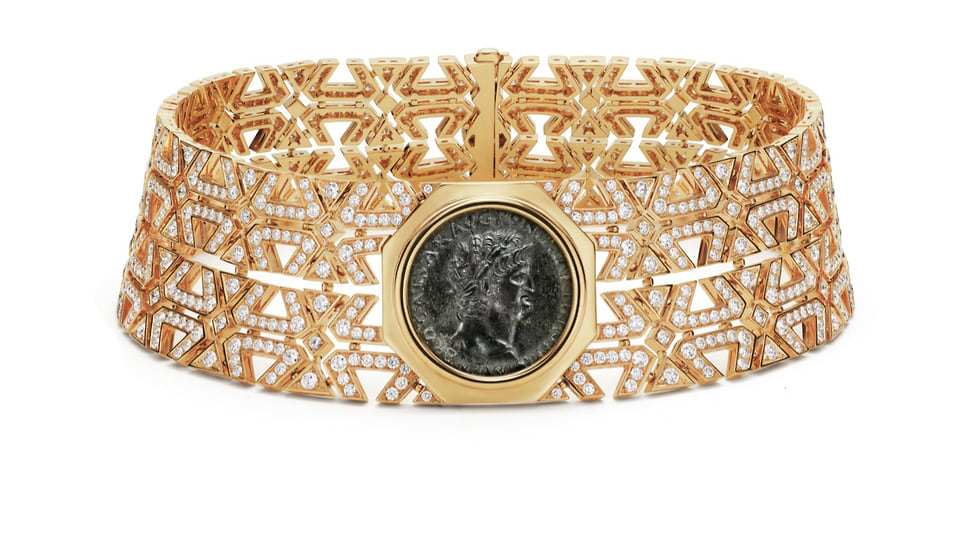 Bvlgari, колье Monete Weave, желтое золото, античная монета 54-68 гг., бриллианты