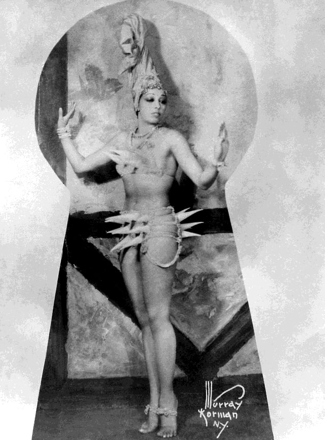 Жозефина Бейкер в стилизованном банановом костюме, 1925 год