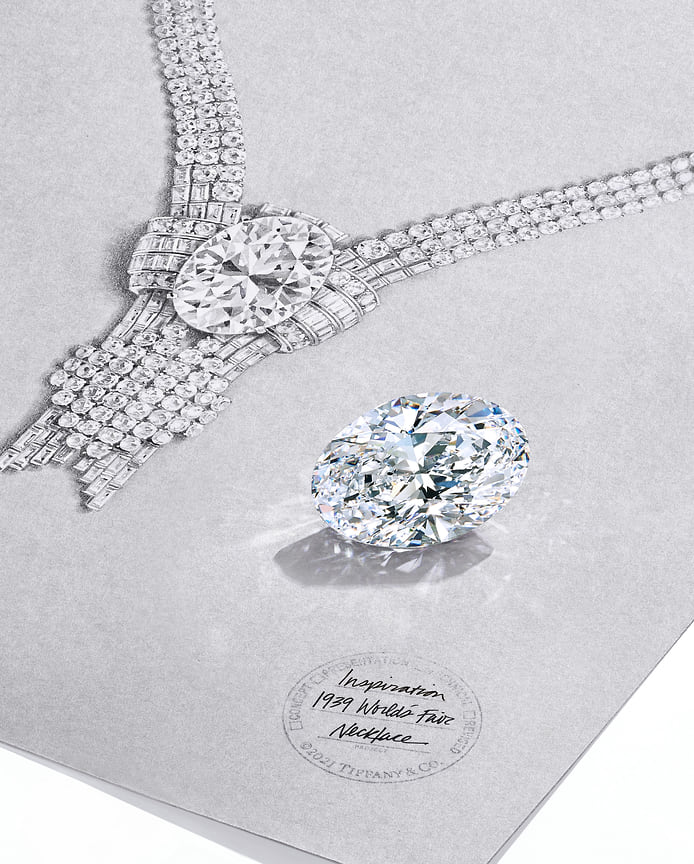 Эскиз колье Tiffany Co., колье с центральным бриллиантом (80 карат, D IF), созданное по мотивом колье 1939 года с аквамарином</p>
<p>Фото: Tiffany Co., колье с центральным бриллиантом (80 карат, D IF), созданное по мотивом колье 1939 года с аквамарином</p>
<p>Фото: Tiffany Co. с 80-каратным бриллиантом</p>
<p>Фото: Tiffany Co., украшения из коллекции Blue Book» /></p><div class='ai-viewports ai-viewport-2 ai-viewport-3 ai-insert-4-27242768' style='margin: 8px 0; clear: both;' data-insertion-position='prepend' data-selector='.ai-insert-4-27242768' data-insertion-no-dbg data-code='PGRpdiBjbGFzcz0nY29kZS1ibG9jayBjb2RlLWJsb2NrLTQgYWktbGlzdC1ibG9jaycgc3R5bGU9J21hcmdpbjogOHB4IDA7IGNsZWFyOiBib3RoOyc+Cgo8ZGl2IGNsYXNzPSdhaS1keW5hbWljIGFpLWxpc3QtZGF0YScgcmVmZXJlci1saXN0PSdJdz09JyByZWZlcmVyLWxpc3QtdHlwZT0nQicgZGF0YS1jb2RlPSdQQ0V0TFUxZlVHOXpkRFF0TFQ0S1BHUnBkaUJwWkQwaVlXUm1iM2hmTVRZNE5USTRPREkyTmpVMk1qVXpORGd3SWo0OEwyUnBkajRLUEhOamNtbHdkRDUzYVc1a2IzY3VXV0V1WVdSbWIzaERiMlJsTG1oaVEyRnNiR0poWTJ0ekxuQjFjMmdvWm5WdVkzUnBiMjRvS1NCN0NpQWdJQ0JqYjI1emRDQnlZVzVrYjIxSmJuUWdQU0JOWVhSb0xtWnNiMjl5S0UxaGRHZ3VjbUZ1Wkc5dEtDa2dLaUF4TURBd01EQXBPd29nSUNBZ1kyOXVjM1FnWkdsMlVtRnVaRzl0U1c1MElEMGdJbkpqYjJ4Zk1TSWdLeUJ5WVc1a2IyMUpiblE3Q2lBZ0lDQmtiMk4xYldWdWRDNW5aWFJGYkdWdFpXNTBRbmxKWkNnbllXUm1iM2hmTVRZNE5USTRPREkyTmpVMk1qVXpORGd3SnlrdWFXUWdQU0JrYVhaU1lXNWtiMjFKYm5RN0NpQWdJQ0IzYVc1a2IzY3VXV0V1YUdWaFpHVnlRbWxrWkdsdVp5NXdkWE5vUVdSVmJtbDBjeWhiQ2lBZ0lDQWdJQ0FnZXdvZ0lDQWdJQ0FnSUNBZ1kyOWtaVG9nWkdsMlVtRnVaRzl0U1c1MExBb2dJQ0FnSUNBZ0lDQWdjMmw2WlhNNklGdGJNekF3TERJMU1GMHNXek16Tml3eU9EQmRMRnN6TWpBc01qVXdYU3hiTXpJd0xESTNNRjBzV3pNd01Dd3pNREJkTEZzek1EQXNNakF3WFN4Yk1qUXdMRFF3TUYwc1d6TXlNQ3d6TURCZExGc3pNakFzTWpnd1hTeGJNek0yTERJMU1GMHNXek13TUN3eU9EQmRYU3dLSUNBZ0lDQWdJQ0FnSUdOdlpHVlVlWEJsT2lBblkyOXRZbThuTENBZ0lDQWdJQ0FnSUNBS0lDQWdJQ0FnSUNBZ0lHSnBaSE02SUZzS0lDQWdJQ0FnSUNBZ0lDQWdleUFpWW1sa1pHVnlJam9nSW0xNVZHRnlaMlYwSWl3Z0luQmhjbUZ0Y3lJNklIc2dJbkJzWVdObGJXVnVkRWxrSWpvZ0lqRXlPVEF6TlRNaUlIMGdmU3dLSUNBZ0lDQWdJQ0FnSUNBZ2V5QWlZbWxrWkdWeUlqb2dJbk5oY0dVaUxDQWljR0Z5WVcxeklqb2dleUFpY0d4aFkyVnRaVzUwU1dRaU9pQWlPRFE0TmpRMUlpQjlJSDBzQ1FvZ0lDQWdJQ0FnSUNBZ0lDQjdJQ0ppYVdSa1pYSWlPaUFpWW5WNmVtOXZiR0VpTENBaWNHRnlZVzF6SWpvZ2V5QWljR3hoWTJWdFpXNTBTV1FpT2lBaU1USTBPRFl6TmlJZ2ZTQjlMQW9nSUNBZ0lDQWdJQ0FnSUNCN0lDSmlhV1JrWlhJaU9pQWlZbVYwZDJWbGJrUnBaMmwwWVd3aUxDQWljR0Z5WVcxeklqb2dleUFpY0d4aFkyVnRaVzUwU1dRaU9pQWlORGN3TmpneE9TSWdmU0I5TEFrSkNpQWdJQ0FnSUNBZ0lDQmRDaUFnSUNBZ0lDQWdmUW9nSUNBZ1hTazdDaUFnSUNCM2FXNWtiM2N1ZVdGRGIyNTBaWGgwUTJJdWNIVnphQ2htZFc1amRHbHZiaWdwSUhzS0lDQWdJQ0FnSUNCM2FXNWtiM2N1V1dFdVlXUm1iM2hEYjJSbExtTnlaV0YwWlNnS0lDQWdJQ0FnSUNBZ0lDQWdld29nSUNBZ0lDQWdJQ0FnSUNBZ0lDQnZkMjVsY2tsa09pQXlPREl5TURjc0NpQWdJQ0FnSUNBZ0lDQWdJQ0FnSUdOdmJuUmhhVzVsY2tsa09pQmthWFpTWVc1a2IyMUpiblFzQ2lBZ0lDQWdJQ0FnSUNBZ0lDQWdJSEJoY21GdGN6b2dleUJ3TVRvZ0oyTjVhR2hrSnl3Z2NESTZJQ2RvWm1Oa0p5QjlMQW9nSUNBZ0lDQWdJQ0FnSUNBZ0lDQnNZWHA1VEc5aFpEb2dleUJtWlhSamFFMWhjbWRwYmpvZ01UQXdMQ0J0YjJKcGJHVlRZMkZzYVc1bk9pQXhJSDBzQ2lBZ0lDQWdJQ0FnSUNCOUNpQWdJQ0FnSUNBZ0tUc0tJQ0FnSUgwcE93cDlLVHNLUEM5elkzSnBjSFErJz48L2Rpdj4KPC9kaXY+Cg==' data-block='4'></div>
<p><img decoding=