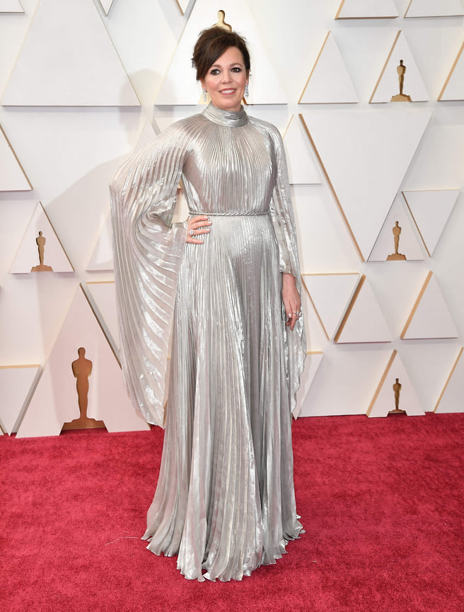 Оливия Колман, номинированная на лучшую женскую роль за фильм «Незнакомая дочь», в платье Dior и украшениях Chopard
