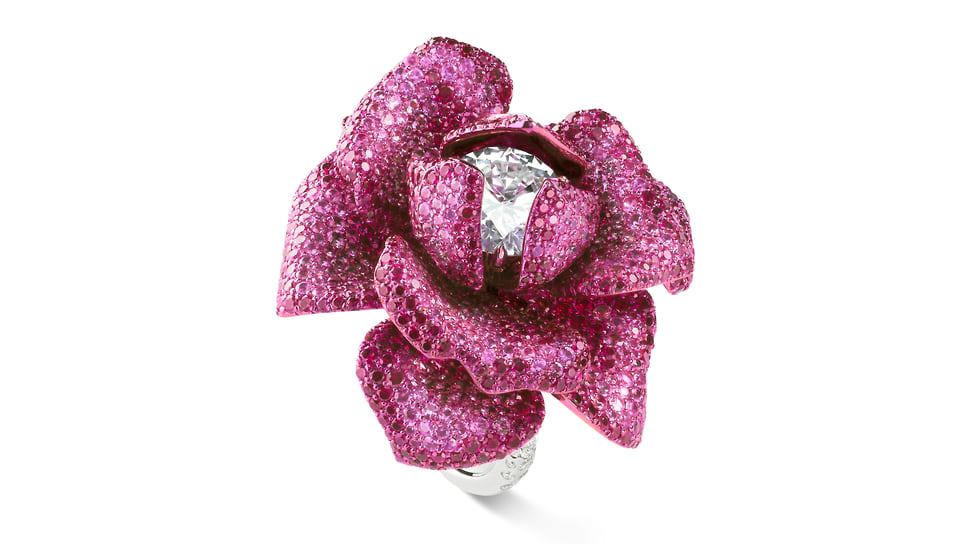 Chopard, кольцо Red Carpet, белое золото, алюминий, титан, бриллиант (2 карата), рубины (4,7 карат), розовые сапфиры (3,13 карат), бриллианты