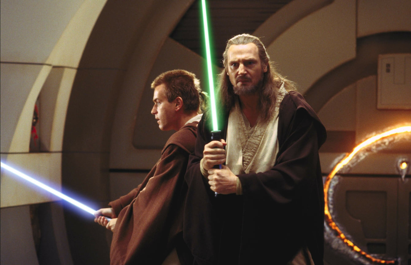 Оби-Ван Кеноби (Эван Макгрегор) и Куай-Гон Джинн (Лиам Нисон) в «Звездных войнах: Эпизод 1 — Призрачная угроза», 2012 год.